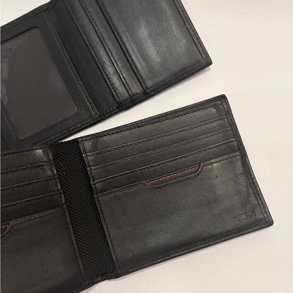 TUMI Men’s Delta RFID Global Removable Passcase ID Wallet Leather Black - Picture 9 of 16